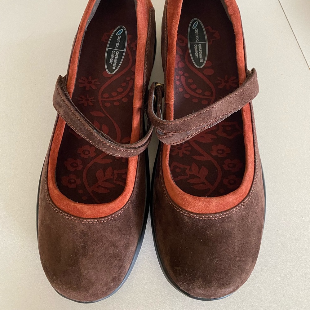 Clogs